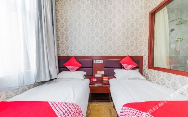 Jinbaoxiang Business Hotel