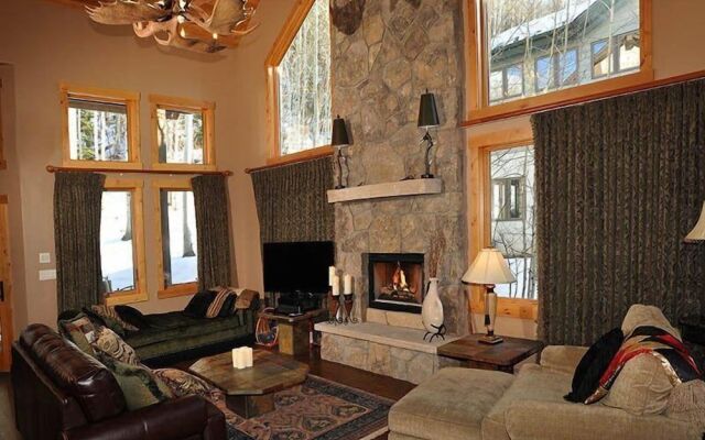 Meadow Brook Chalet
