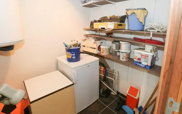 Sleek Stay by the Sea