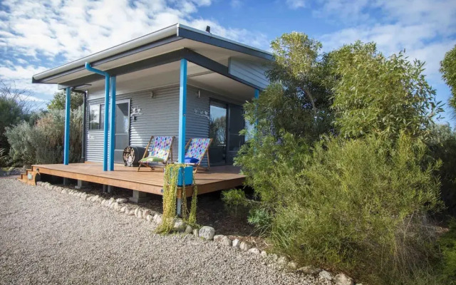 Coorong Cabins - Wren Cabin