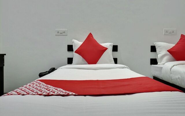 OYO 27821 Hotel Royal Inn Pune