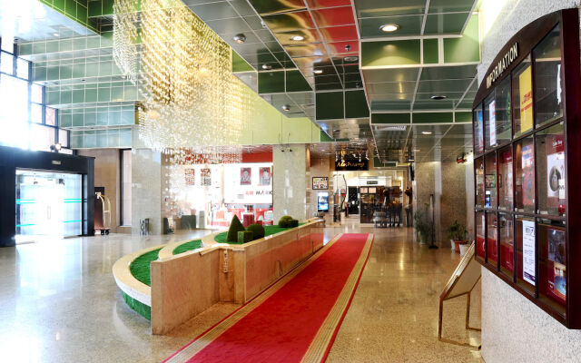 Chinggis Khaan Hotel