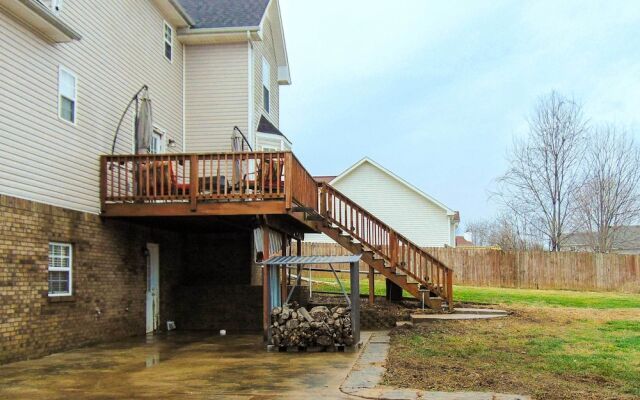 Pet-friendly Clarksville Home w/ Backyard!