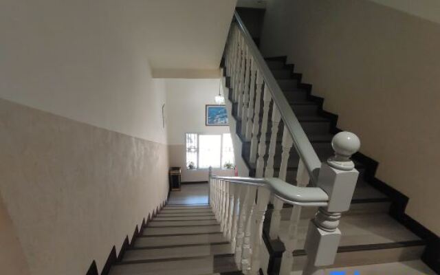 Hailuogou Pinshan Hotel
