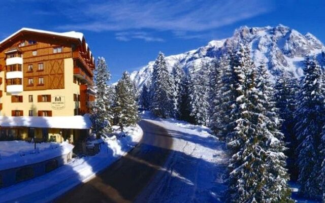 Carlo Magno Spa Resort