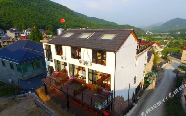 Mogan Mountain Yunxi Jian Boutique Hostel