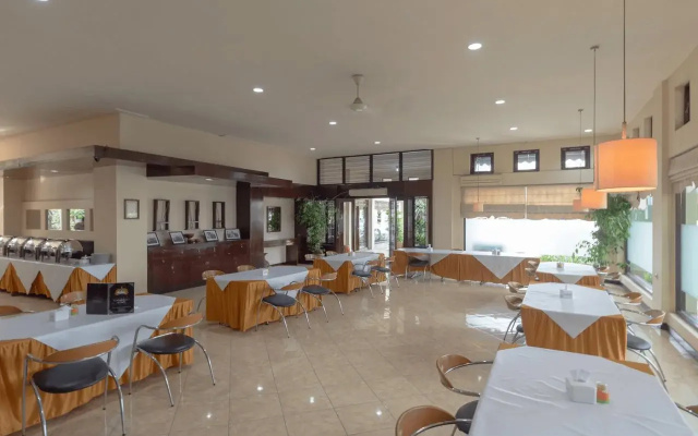 Palm Hotel