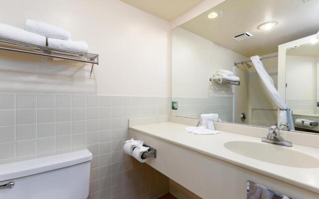 Studio 6 Suites Lake Havasu City, AZ