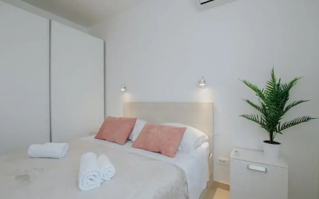 Scenic Sea View Apartment Trogir