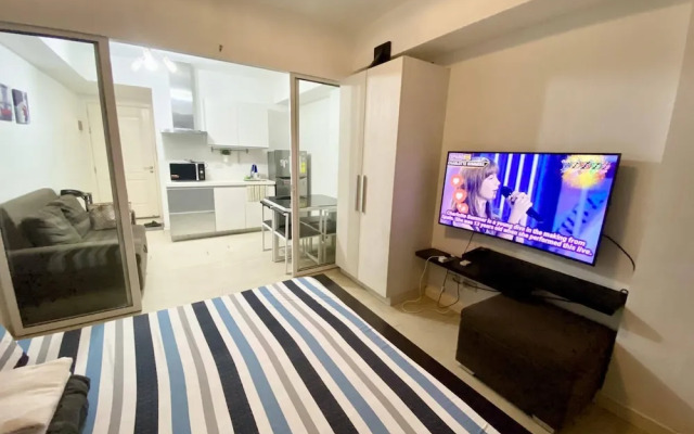 Stay At Azure urban beach residents