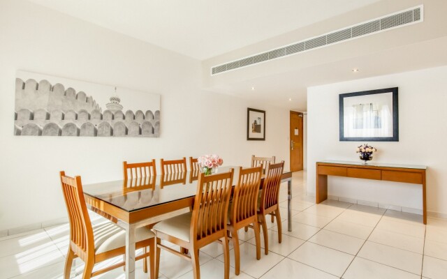 Golden Sands Suites