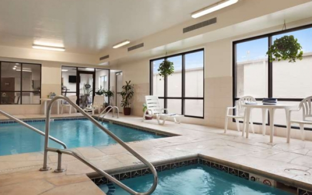 Super 8 Aurora/Naperville Area