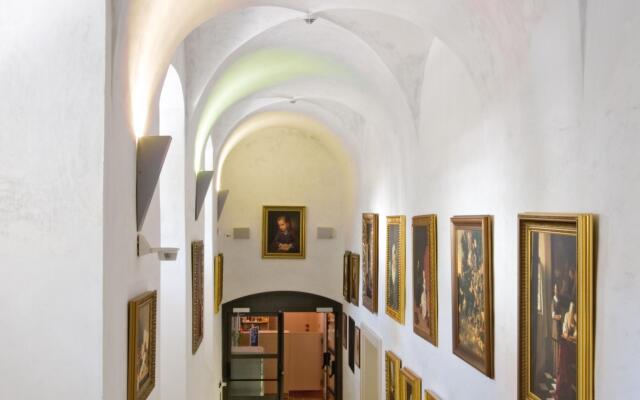 Hotel Monastery