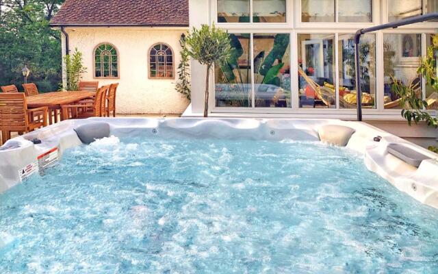 Daweswood Guest Suite - Luxury retreat with optional hot tub