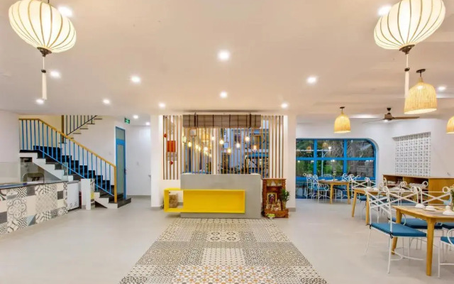 Santorin HoiAn Villa