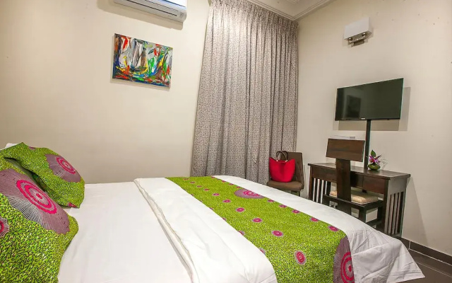 The Highbridge Guest Lodge