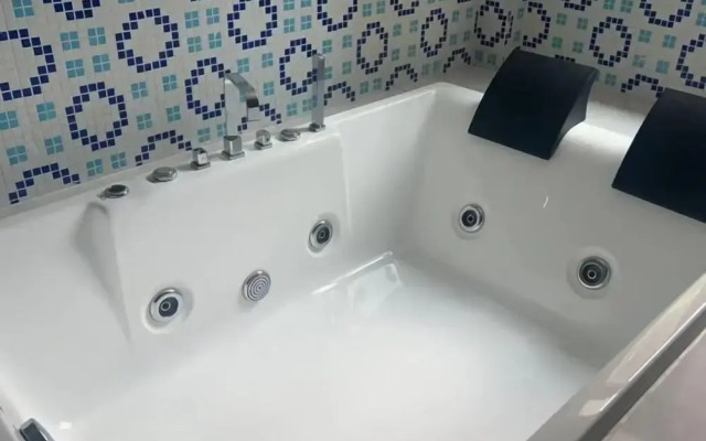 Dreamhouse Theme Hotel