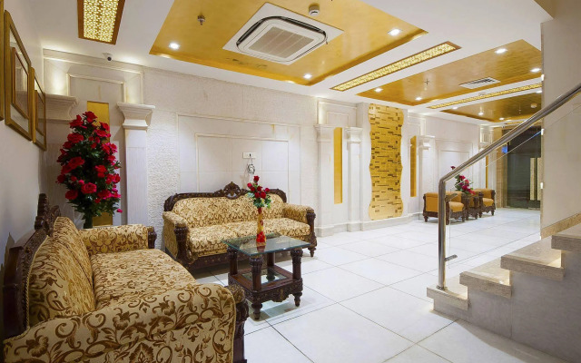 Hotel Swaran Palace