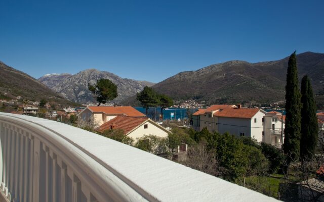 Bella Vista
