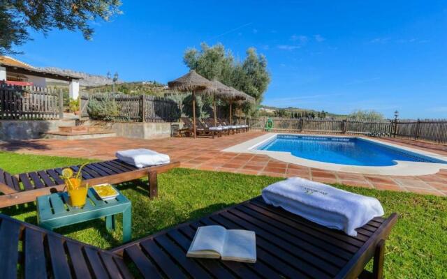 Finca del Rio Antequera - La Higuera by Ruralidays