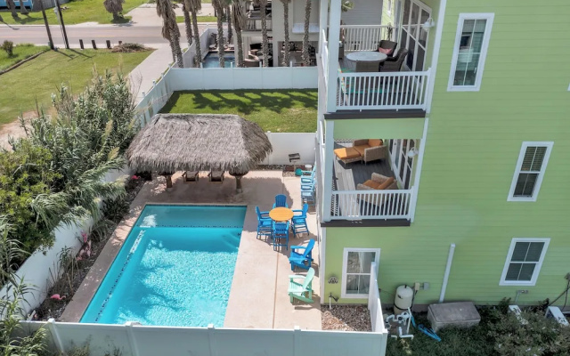 Nauti Beach by Silver Sands Vacation Rentals
