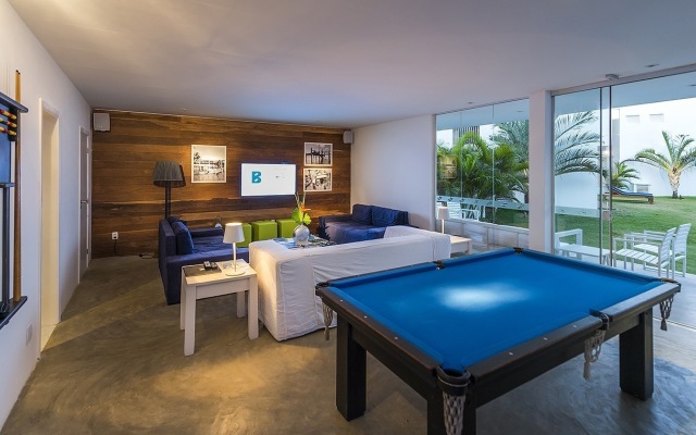 B Blue Beachouses