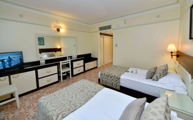 Ali Bey Club & Park
