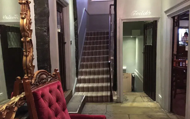 The Leicester Arms Hotel