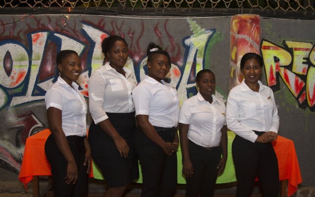 Rollanda Hotel Restaurant