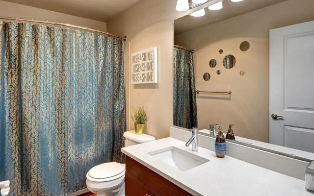 Fountain Court Jewel Suite - Two Bedroom Apartment