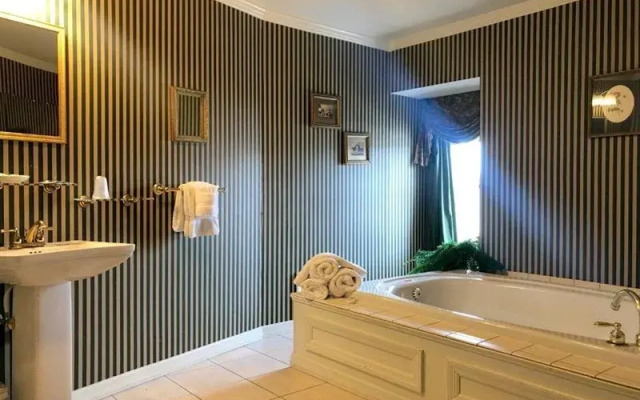 Waynebrook Inn, Est 1865