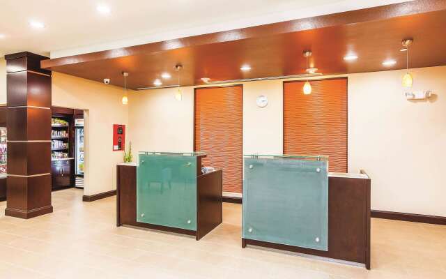 La Quinta Inn & Suites by Wyndham Cotulla