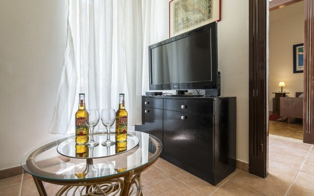 Apt. With Patio in the Very Center of Split