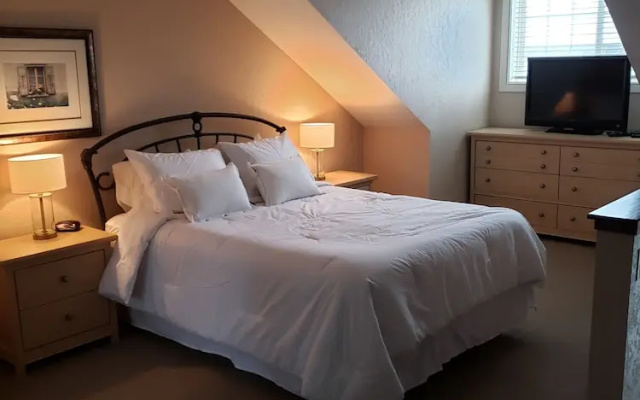 Unit 303 BD/ 2 BA