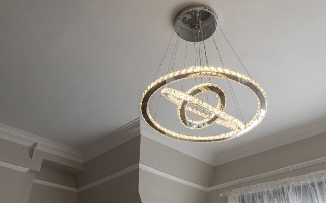 Luxurious Air Conditioned Apt High Street Kensington