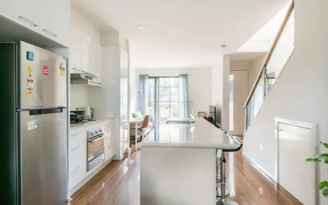 La Trobe Uni  3B townhouse  Bundoora