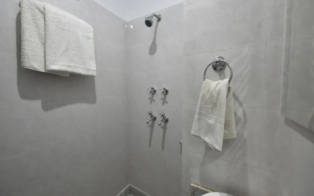 Hotel Vijay International