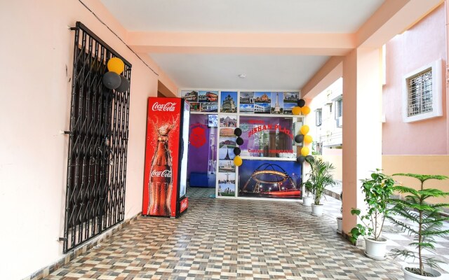 Fabhotel Dishan Plaza