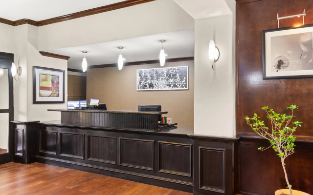 Sleep Inn & Suites Bush Intercontinental - IAH East