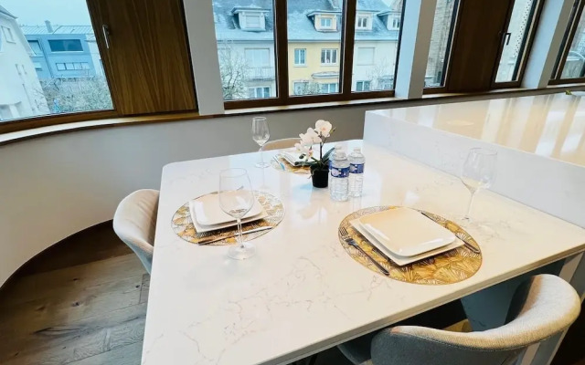 Beautiful one bedroom w balcony&parking