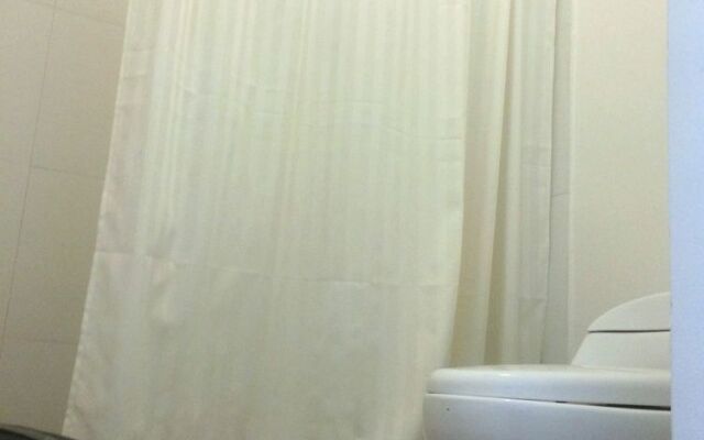 Gatto Blanco Party Hotel