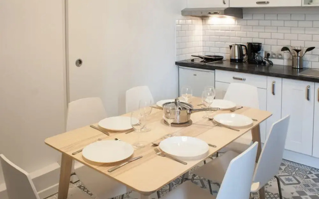 Grand T2 Vieux Tours Immeuble historique