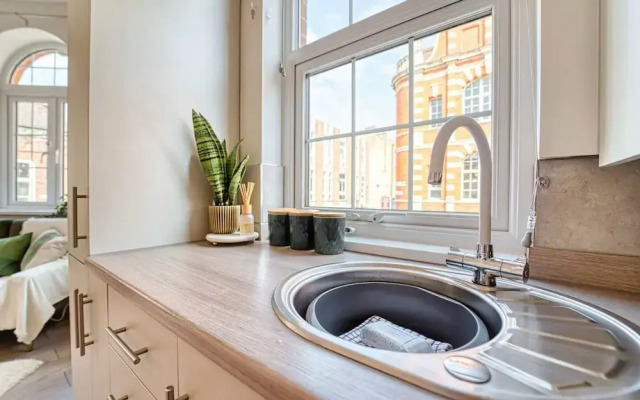 Host Stay Taylor Bennett Apartment
