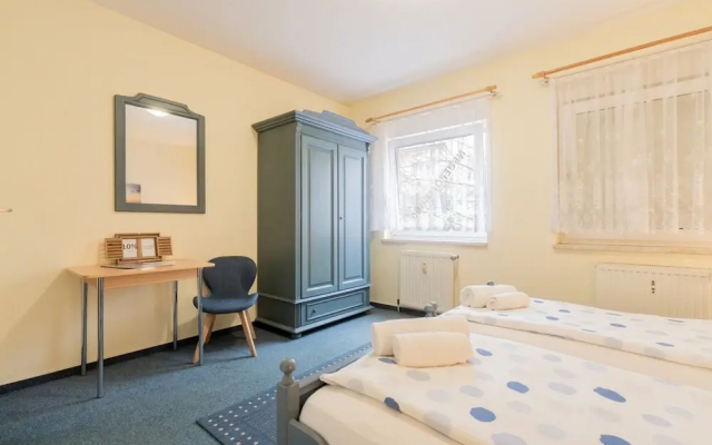 Hotel Kryoms 108