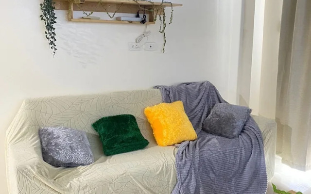 Cozy Room in Modern Parañaque Condo With 2 Bedrooms