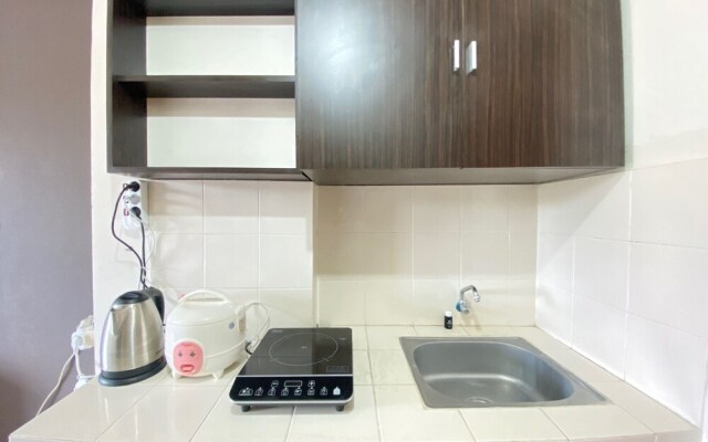 Spacious Studio Room at Pinewood Apartment