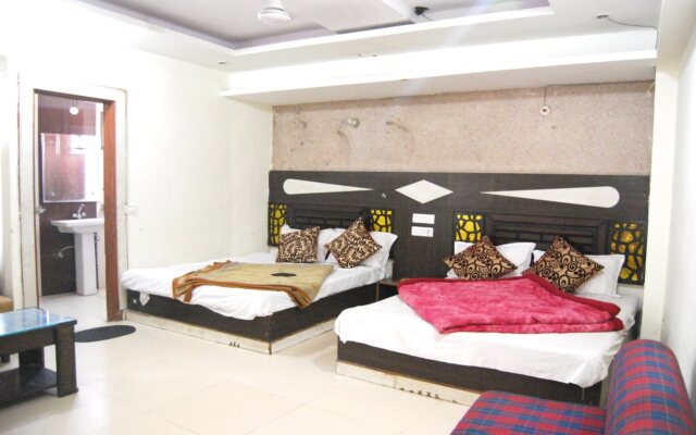 OYO 82931 Hotel Modern Palace