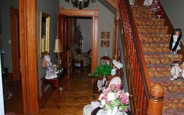 Country Doll House Bed And Breakfast