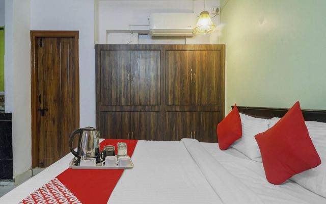 Super OYO 91856 Broholic Hotels