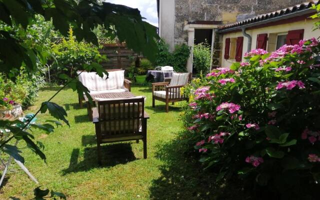 Chambre PEYROUTAS " CAMILLE" Vignonet St Emilion